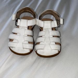 UGG’s sandals white size 6t